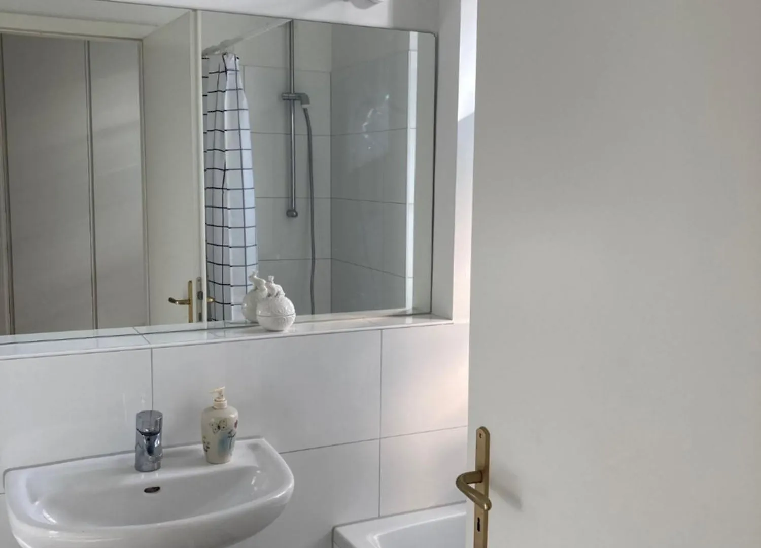 3 Zimmer-Lounge In Koeln Suelz Mit Kueche, Balkon, 2 Baeder, 00320 0*, Cologne Germany